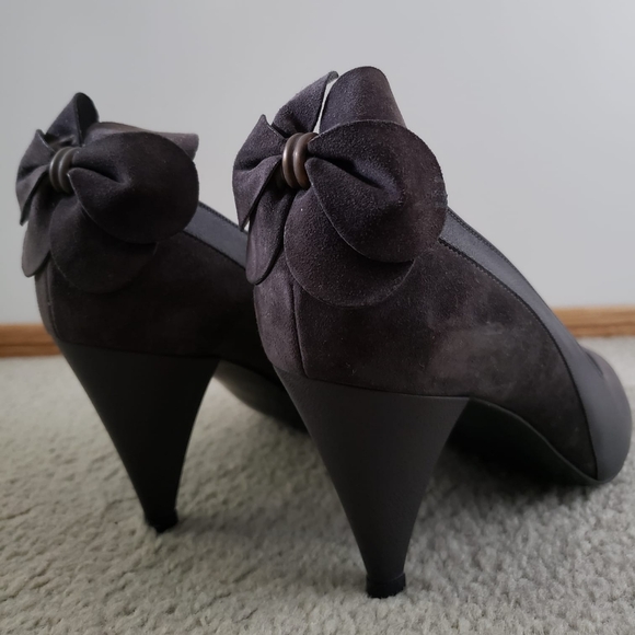 Charlotte Vintage Heels - Picture 4 of 11